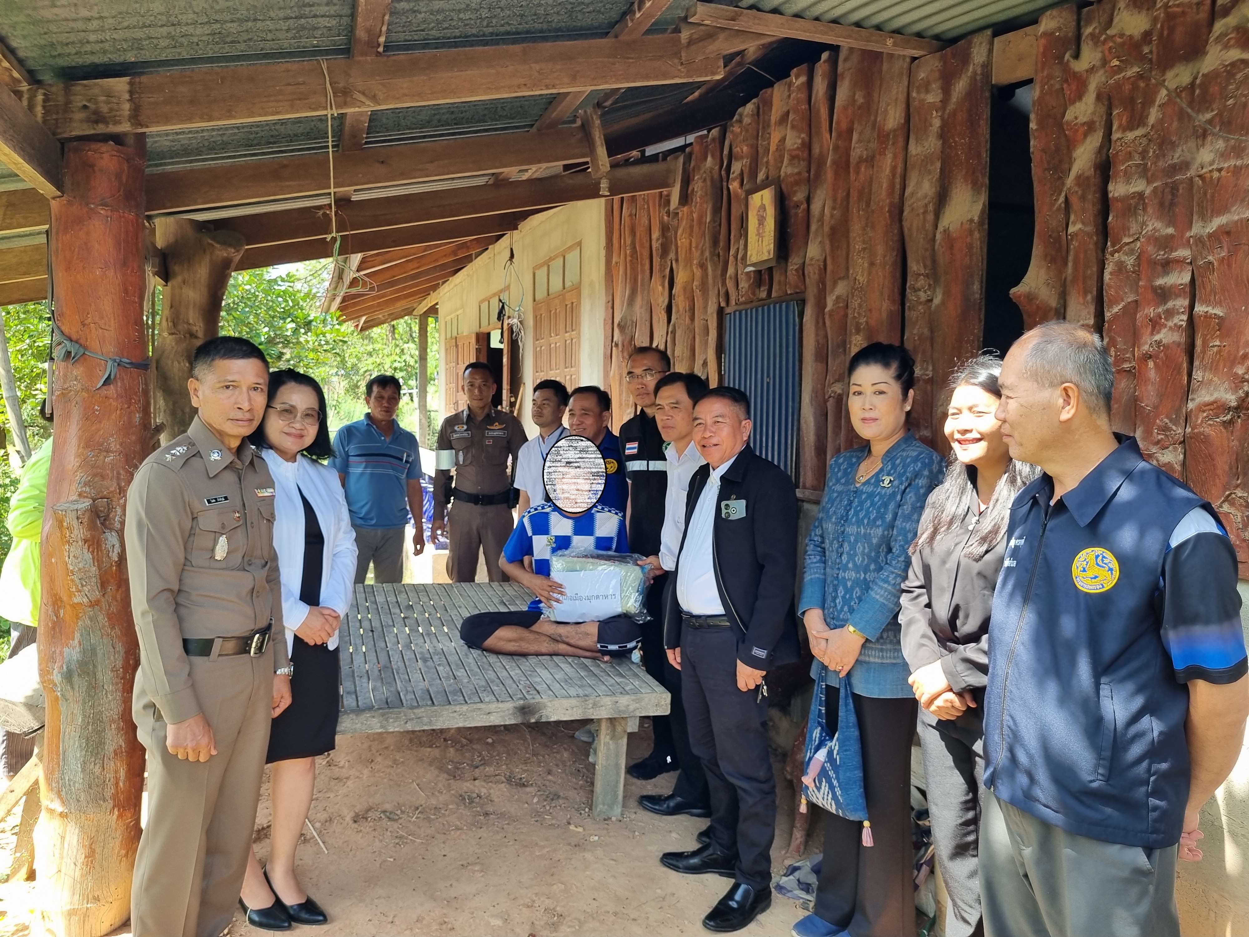 📢 สพอ.เมืองมุกดาหาร ร่วมกับคณะกรรมการพัฒนาคุณภาพชีวิตระดับอำเภอ (พชอ.) “เยี่ยมเสริมพลังการพัฒนาคุณภาพชีวิต” ณ ตำบลดงมอนและตำบลกุดแข้ 📢