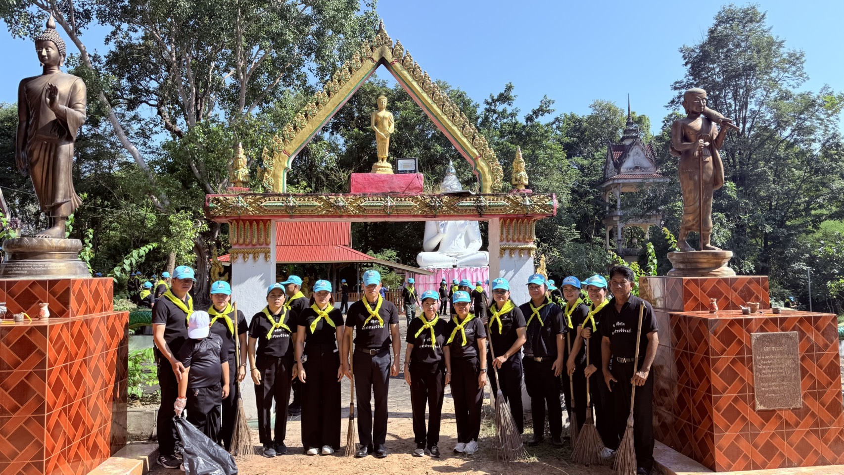 📢 สพอ.เมืองมุกดาหาร ร่วมกิจกรรมจิตอาสาพัฒนาวันสำคัญของชาติไทย เนื่องในวันคล้ายวันพระบรมราชสมภพพระบาทสมเด็จพระจอมเกล้าเจ้าอยู่หัว 📢
